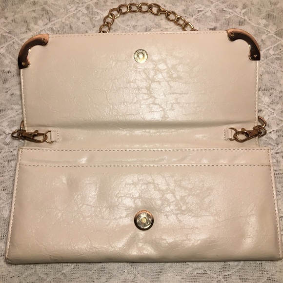 Women's Cream Quilted Wallet/Clutch Purse - Picture 7 of 11